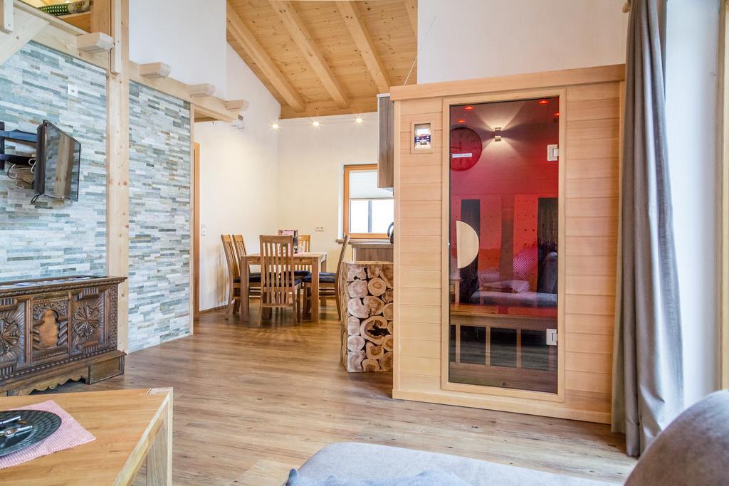 Zugspitzchalets Biberwier Szoba fotó