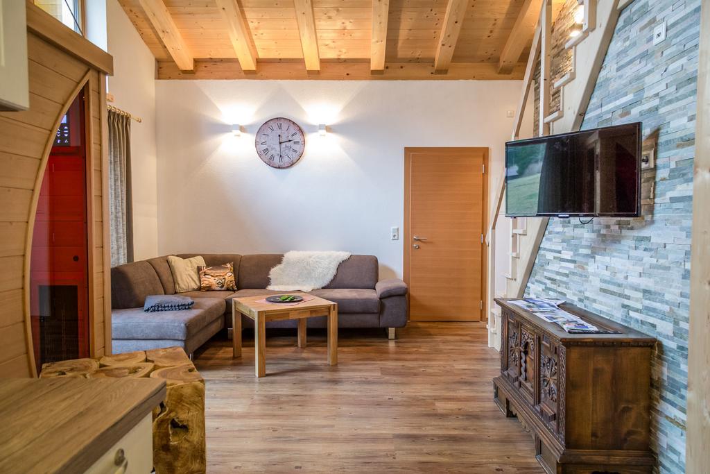Zugspitzchalets Biberwier Szoba fotó
